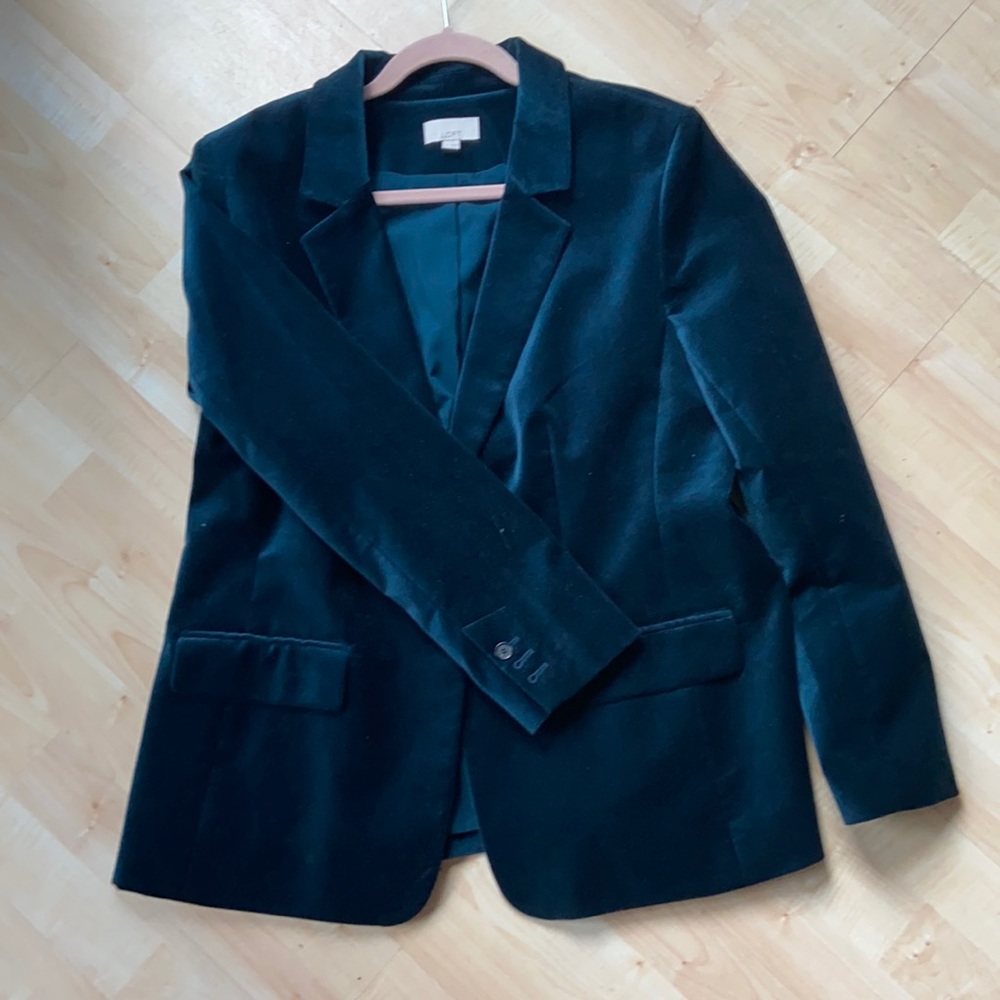 Emerald velvet blazer